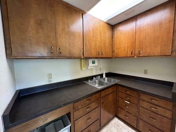 1388 Court Street, Redding, CA, Suite B